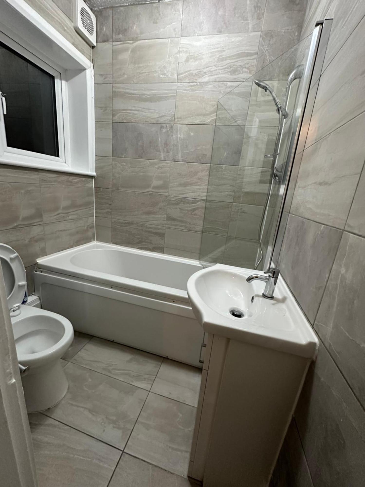 Keedonwood Road Bromley, Rooms With Free Wifi Exterior foto
